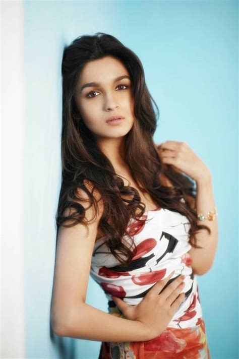 nude aliya bhatt|Alia Bhatt XXX sex images